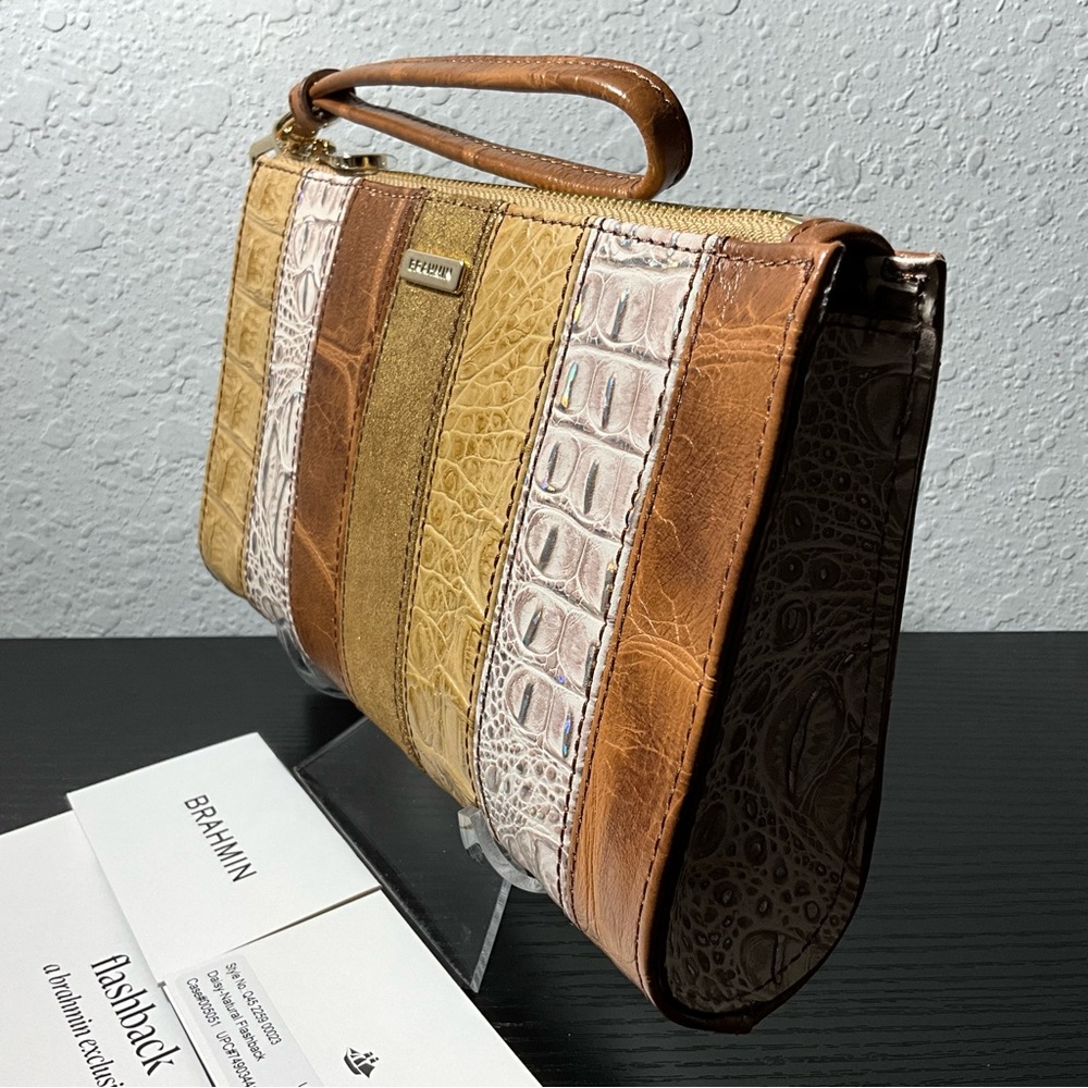 Brahmin Daisy NATURAL FLASHBACK Leather Wristlet Cosmetic Clutch Bag NWT - Picture 4 of 7
